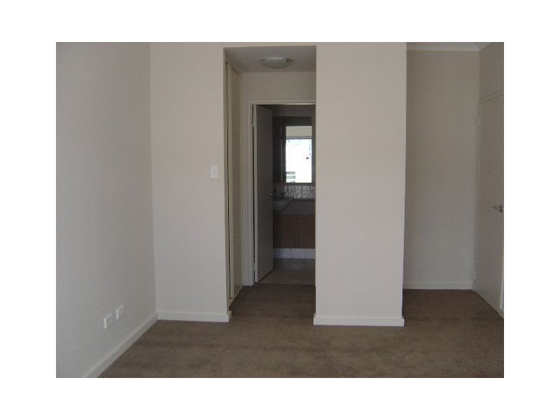 4/5 Ibera Way, Success WA 6164