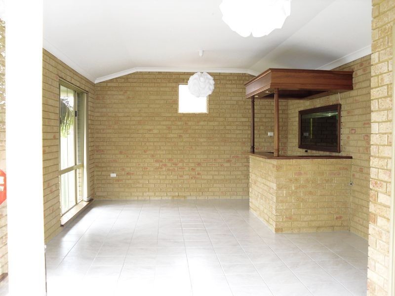 26 McGillivray Gdns, Winthrop WA 6150