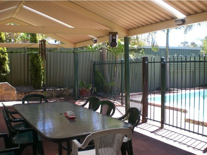 11 Hartung Way, Bull Creek WA 6149