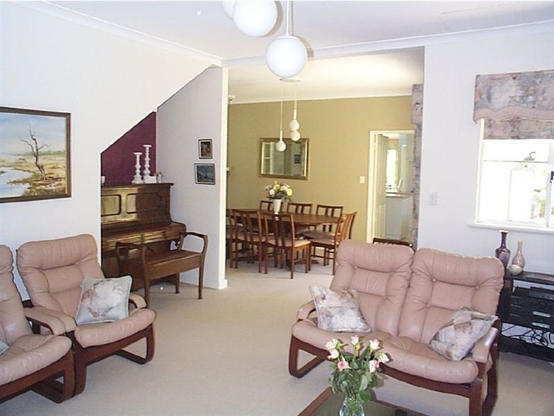 8 McCullock Rise, Bull Creek WA 6149