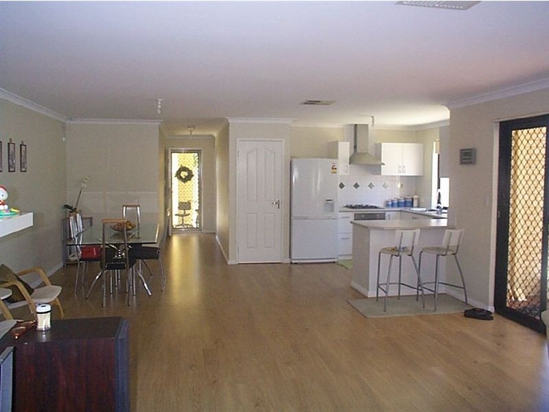 1/19 Dewey Street, Shelley WA 6148