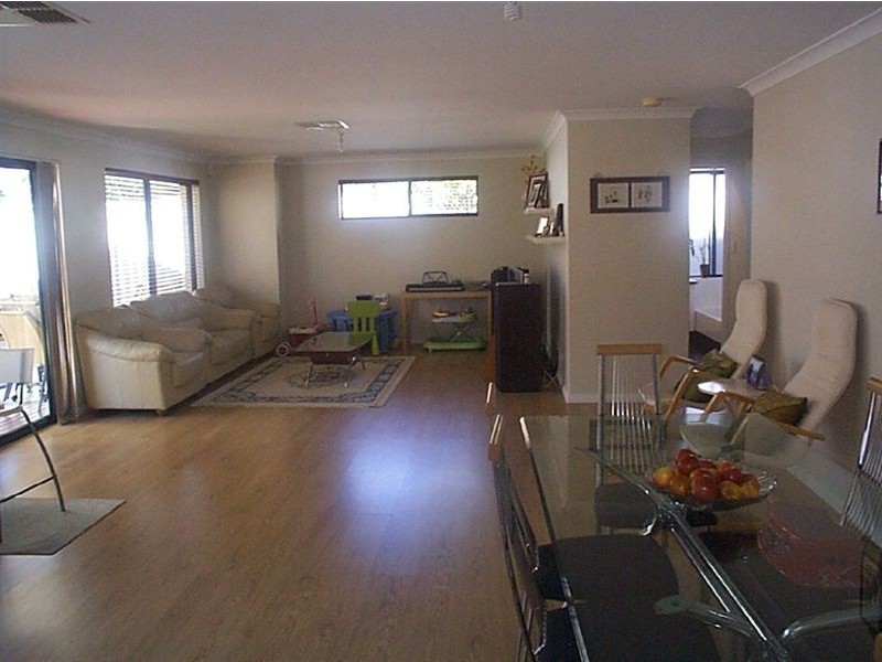 1/19 Dewey Street, Shelley WA 6148