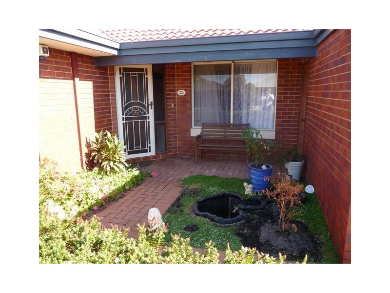 17 Monroe Turn, Success WA 6164