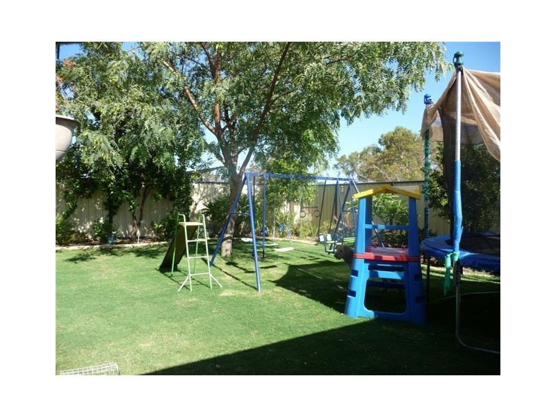 17 Monroe Turn, Success WA 6164