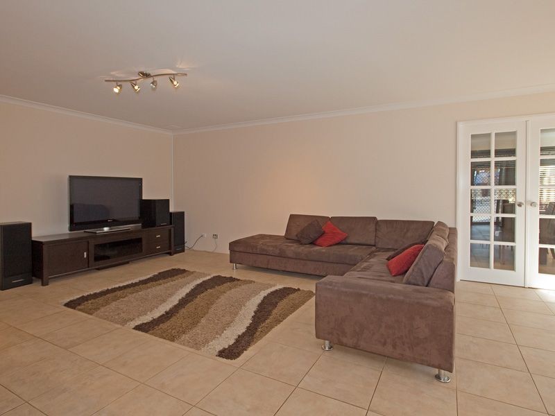 63 Concord Terrace, Atwell WA 6164