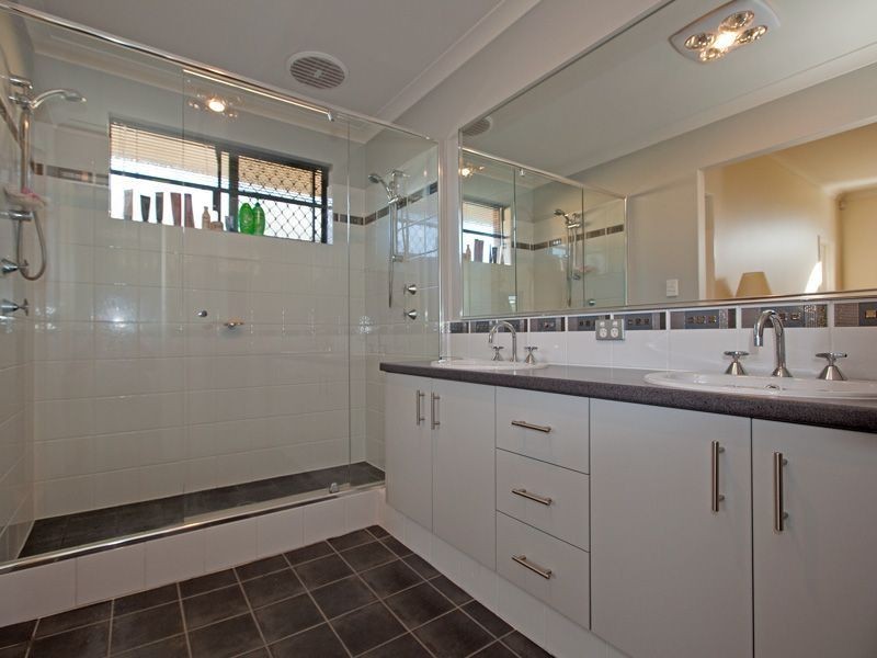 63 Concord Terrace, Atwell WA 6164