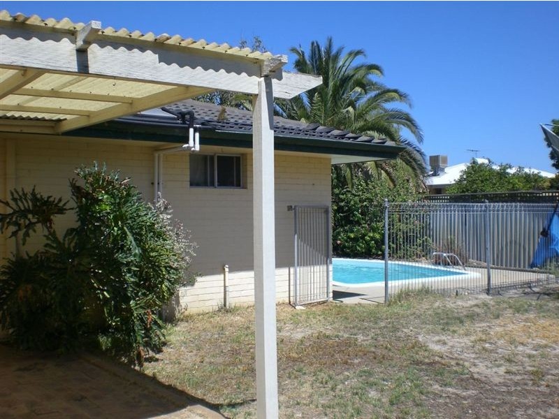 13 Wavel Avenue, Riverton WA 6148