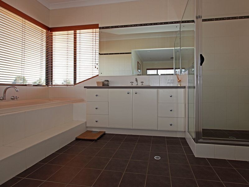 12 Glen Iris Drive, Jandakot WA 6164