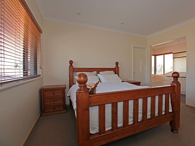 12 Glen Iris Drive, Jandakot WA 6164