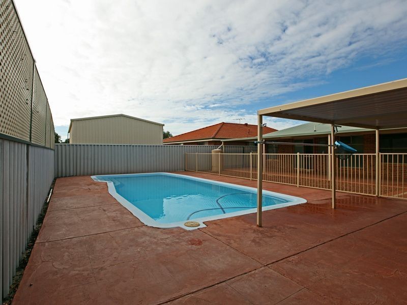 3 Rossell Place, Atwell WA 6164