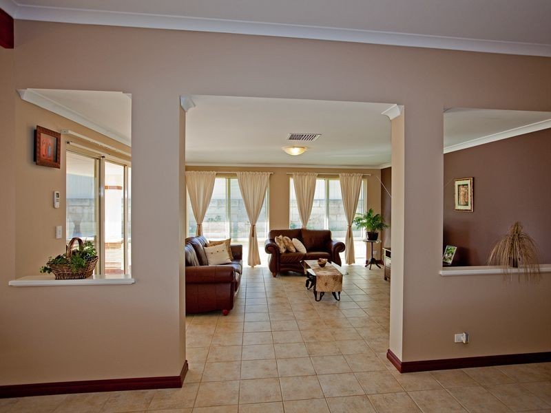 21 Glenmaggie Circuit, Success WA 6164