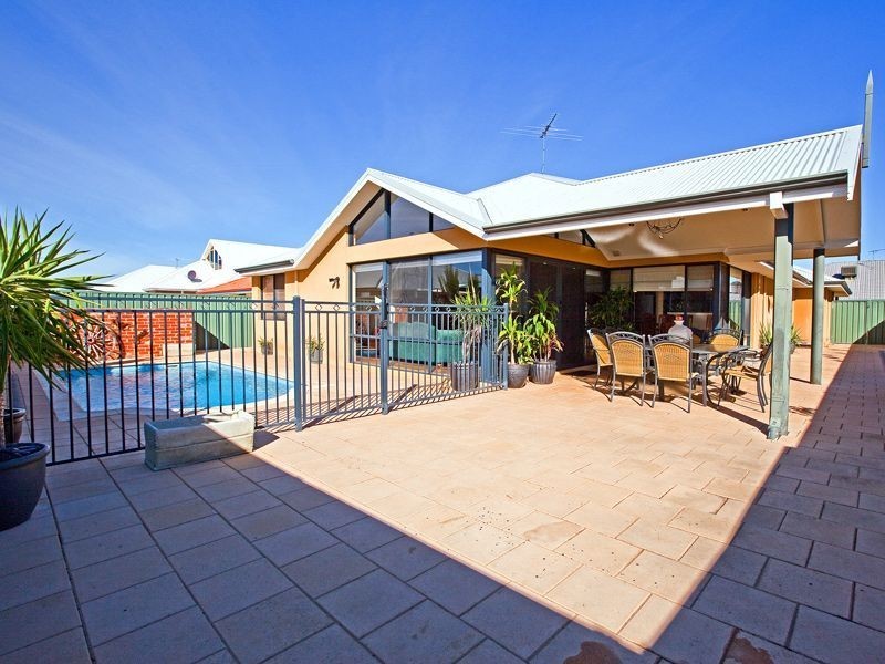 28 Pindan Elbow, Atwell WA 6164