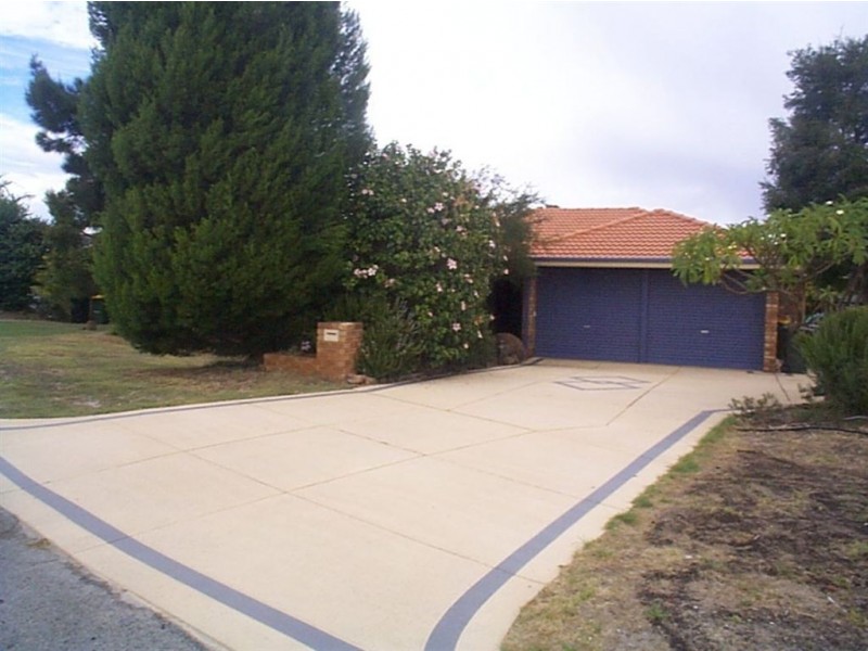 11 Shea Grove, Leeming WA 6149