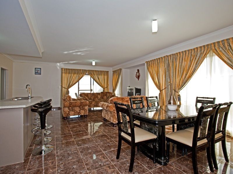 24 Armand Drive, Aubin Grove WA 6164