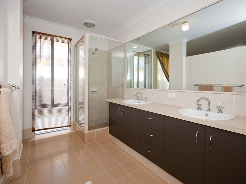 24 Armand Drive, Aubin Grove WA 6164