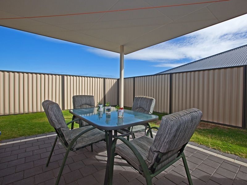 24 Armand Drive, Aubin Grove WA 6164