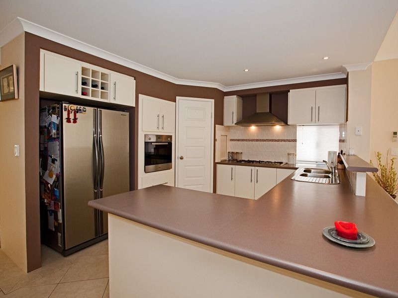 16 Sanguine Way, Atwell WA 6164