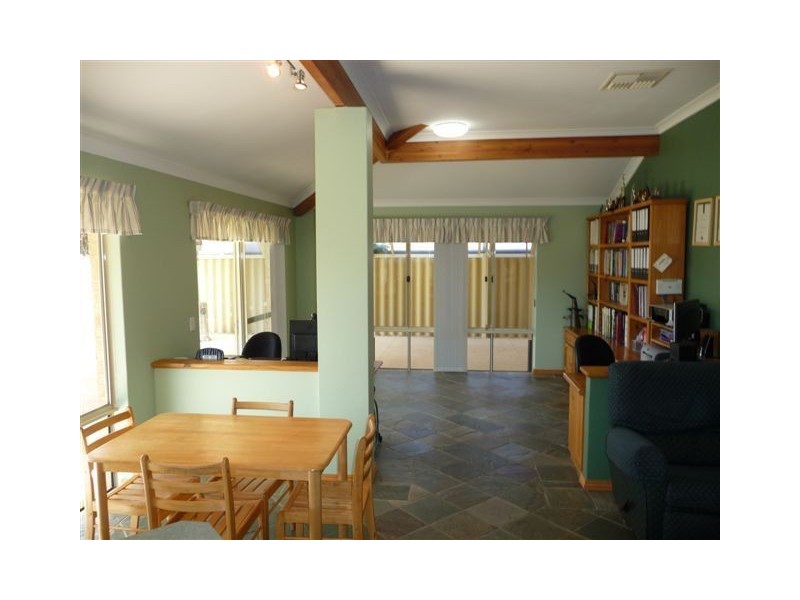 17 Bosci Court, Atwell WA 6164