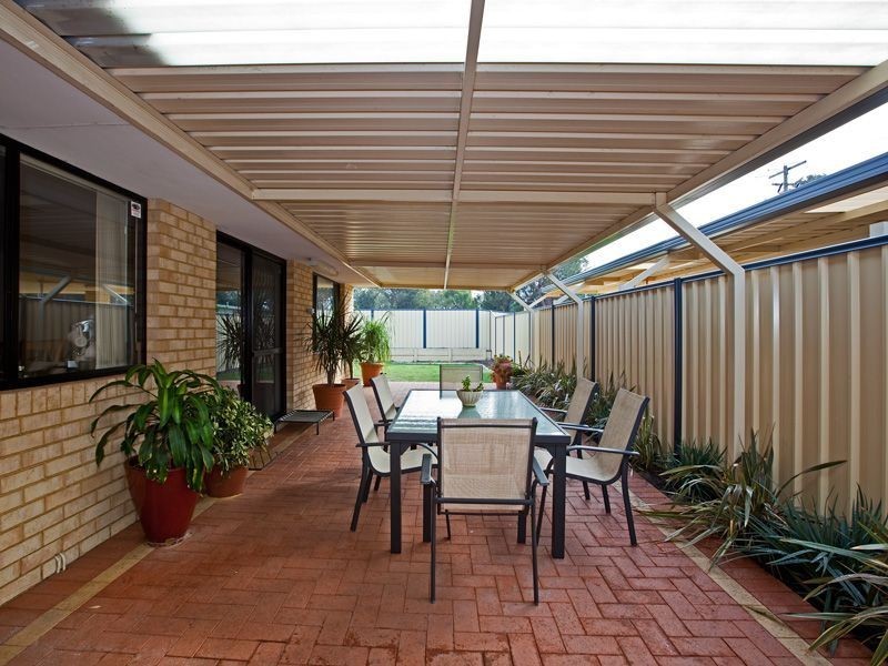 28 Montgomery Drive, Success WA 6164