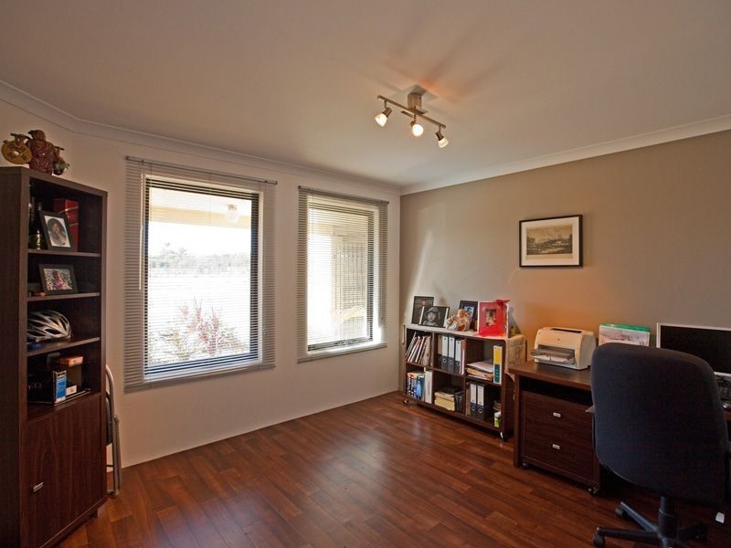 16 Hampstead Gate, Success WA 6164