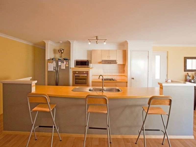 16 Hampstead Gate, Success WA 6164