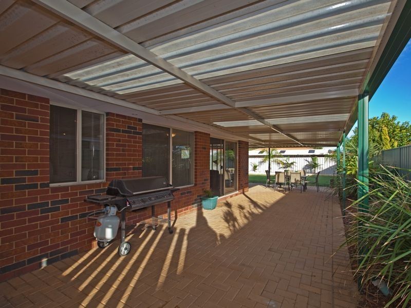 18 Folland Parade, Atwell WA 6164