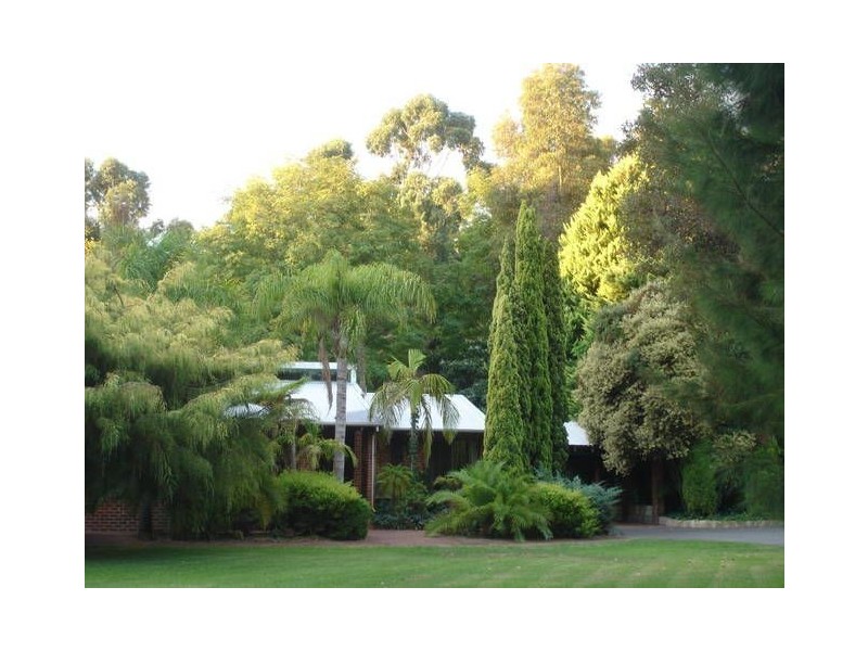 16 Grant Place, Banjup WA 6164