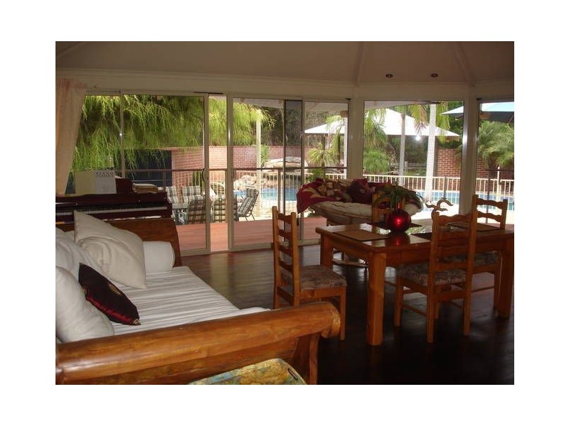 16 Grant Place, Banjup WA 6164