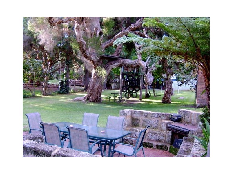 16 Grant Place, Banjup WA 6164