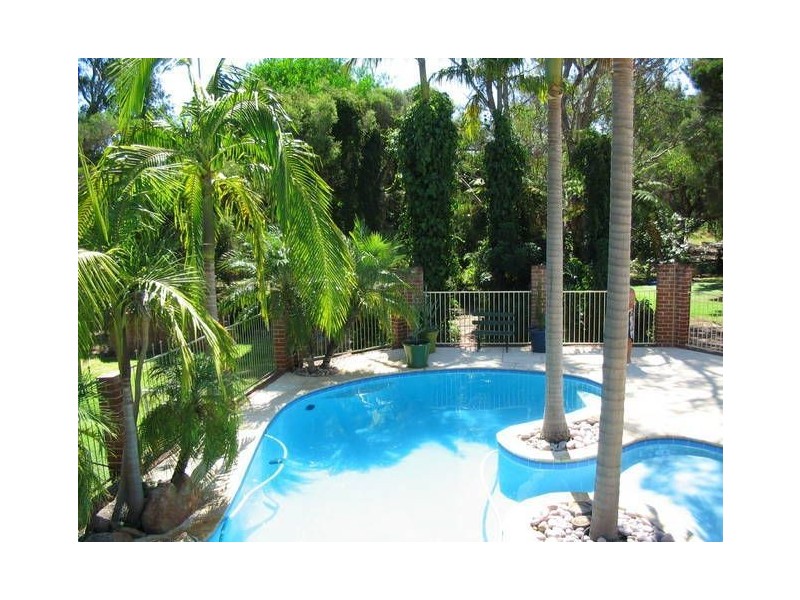 16 Grant Place, Banjup WA 6164