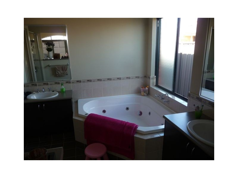 4 Kootingal Bend, Baldivis WA 6171