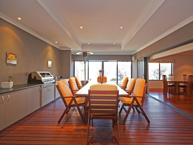 8 Dionysus Terrace, Atwell WA 6164