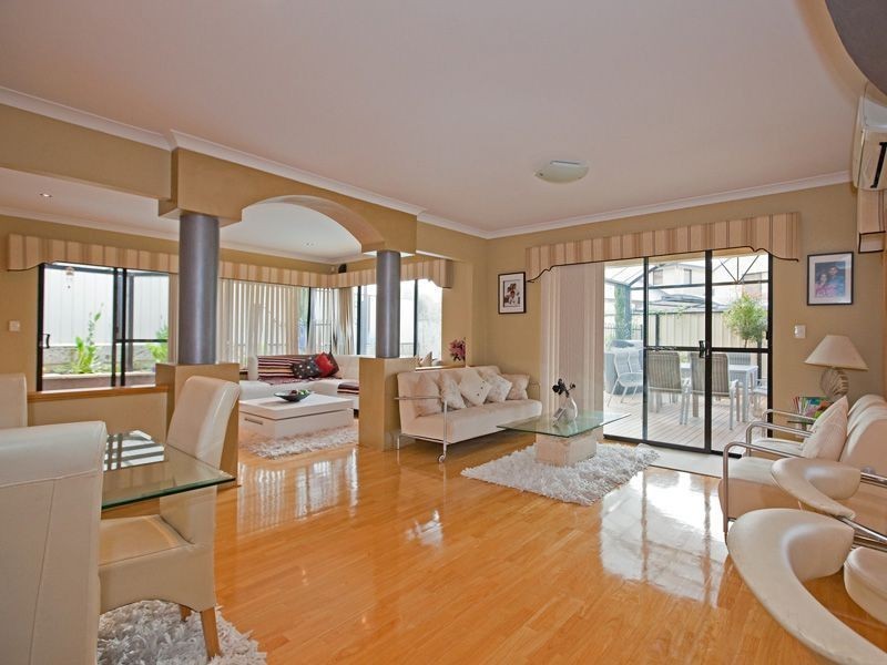 23 The Lakes Boulevard, Jandakot WA 6164