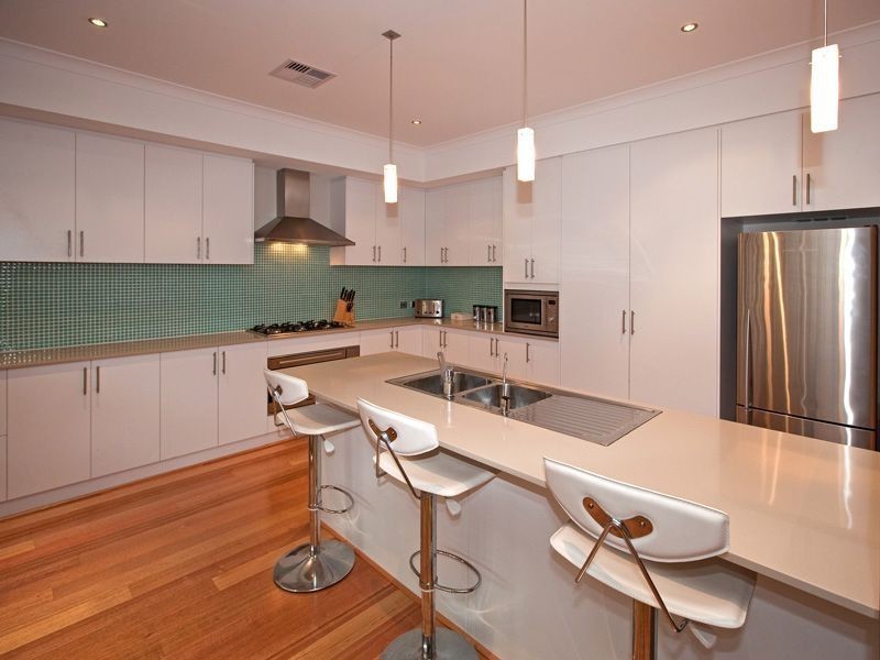 10 St Joseph Fairway, Success WA 6164