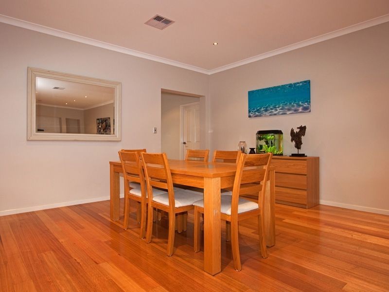 10 St Joseph Fairway, Success WA 6164