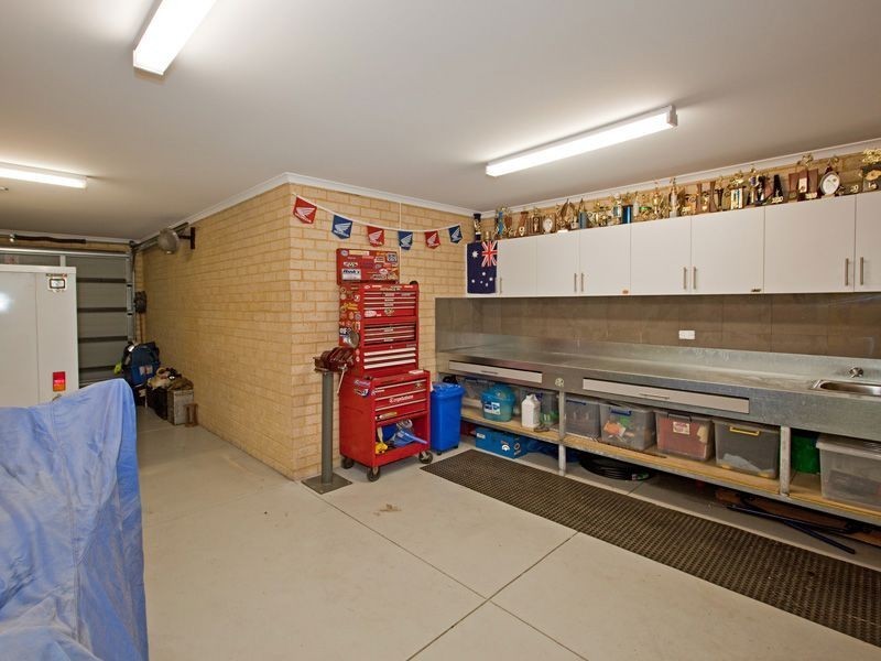 10 St Joseph Fairway, Success WA 6164