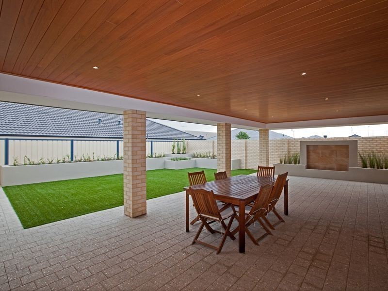 10 St Joseph Fairway, Success WA 6164
