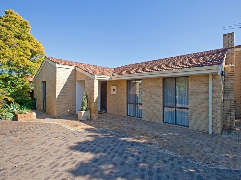 8 Westmorland Drive, Leeming WA 6149