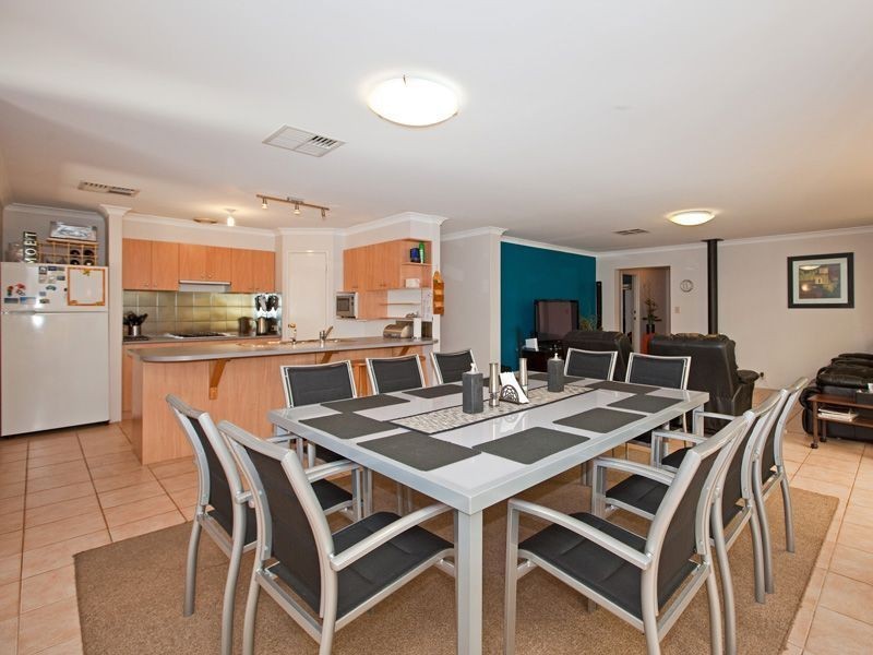 52 Beaumont Parkway, Success WA 6164