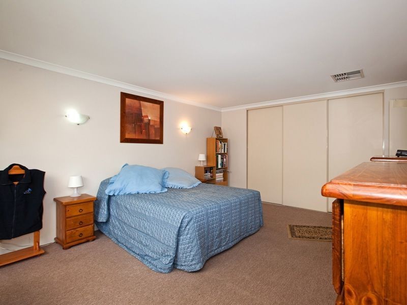 52 Beaumont Parkway, Success WA 6164