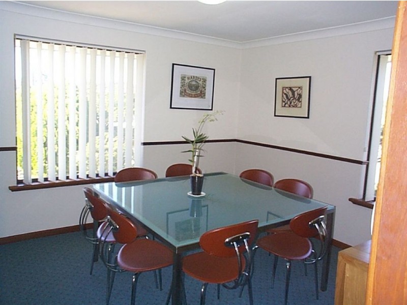 33 Whittaker Crescent, Bull Creek WA 6149