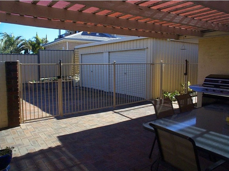 33 Whittaker Crescent, Bull Creek WA 6149