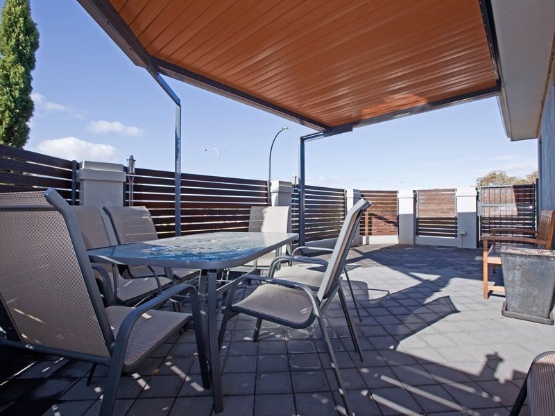 1/1 Meranda Lane, Success WA 6164