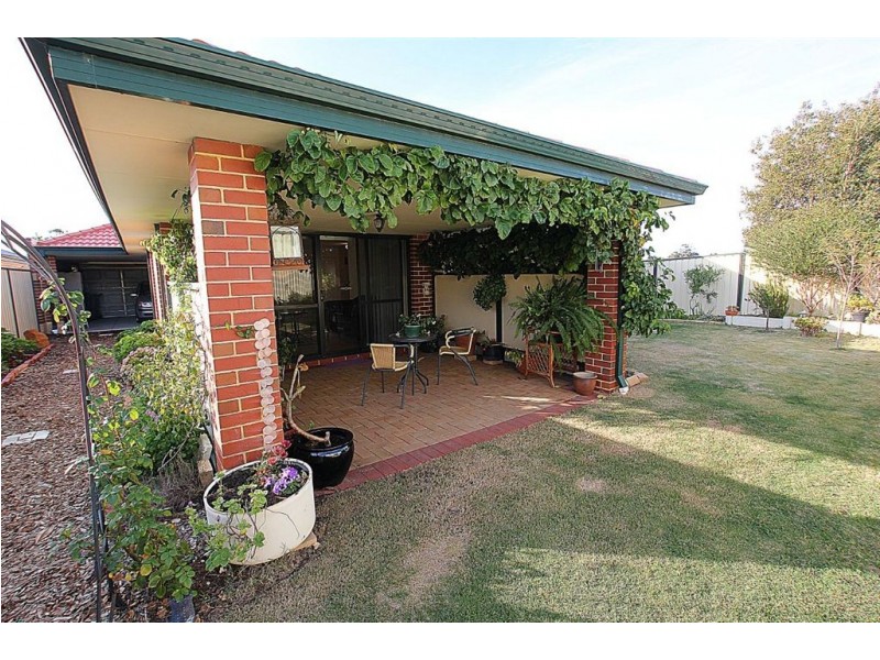 1 Jackadder Avenue, Success WA 6164