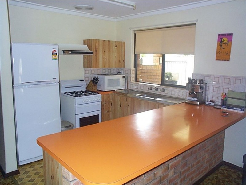 4a Anglesey Drive, Kardinya WA 6163