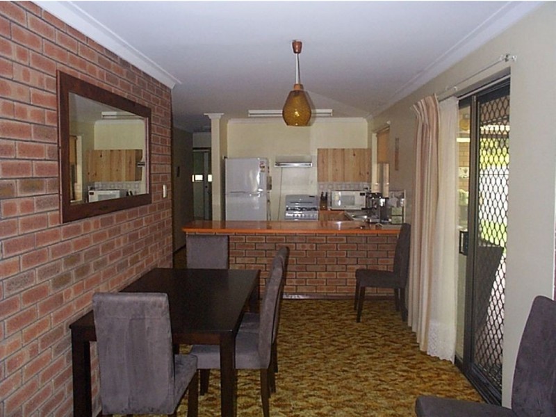 4a Anglesey Drive, Kardinya WA 6163