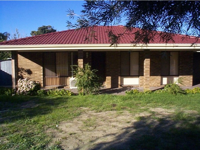26 Colonial Drive, Bibra Lake WA 6163