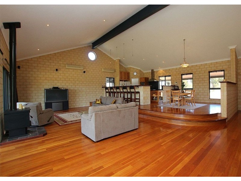 71 Scovell Crescent, Anketell WA 6167