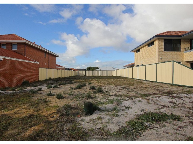 21 Sheringham Bend, Success WA 6164