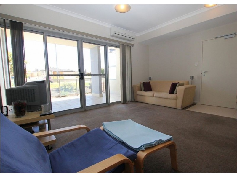 2/105 Wentworth Parade, Success WA 6164